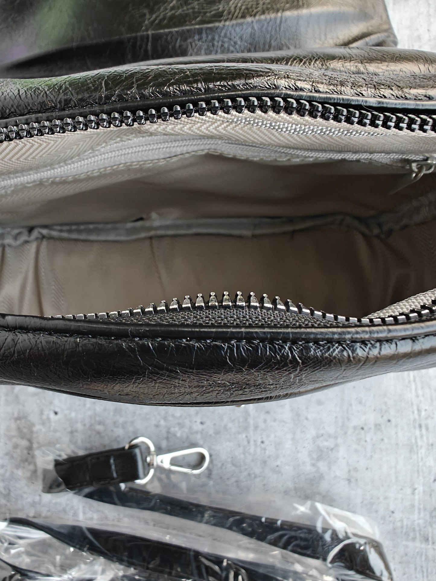Darla Sling Bag