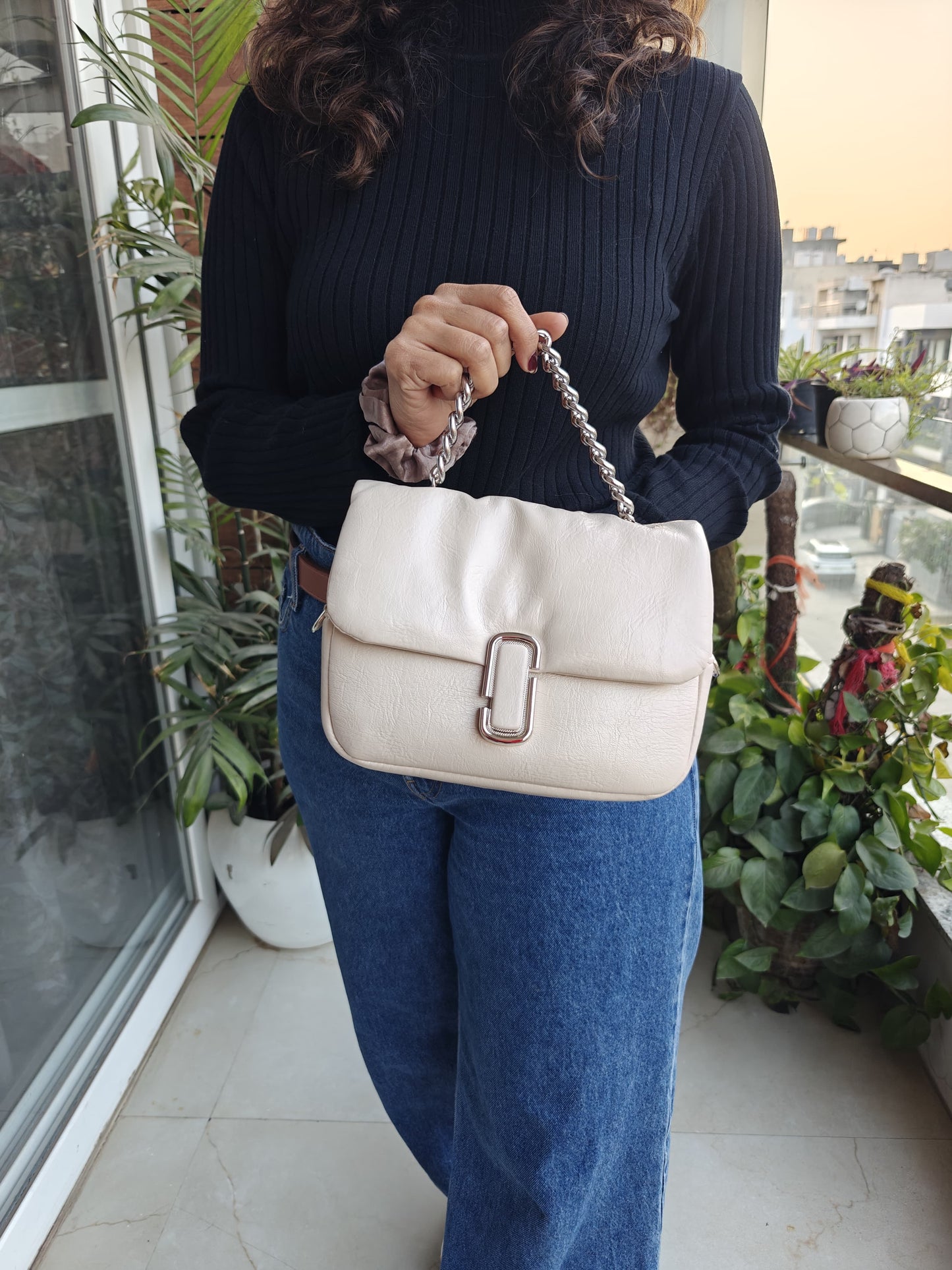 Darla Sling Bag