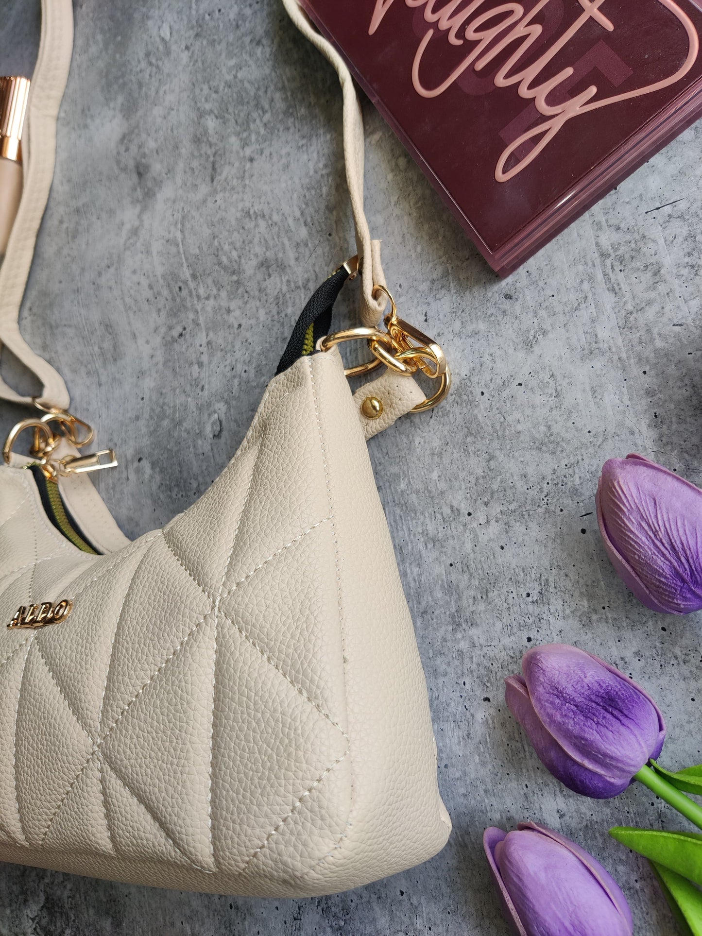 Ana Sling Bag