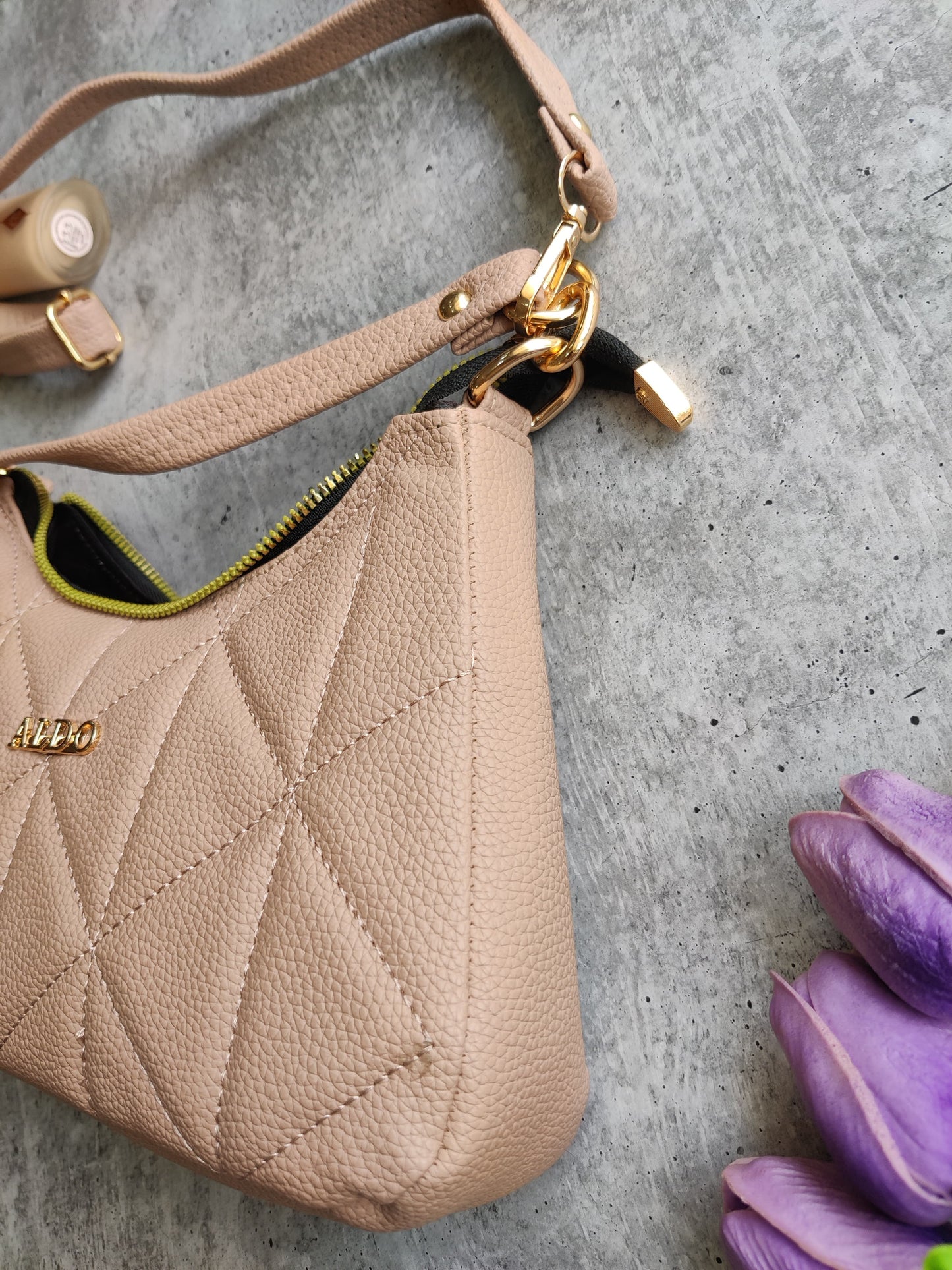 Ana Sling Bag