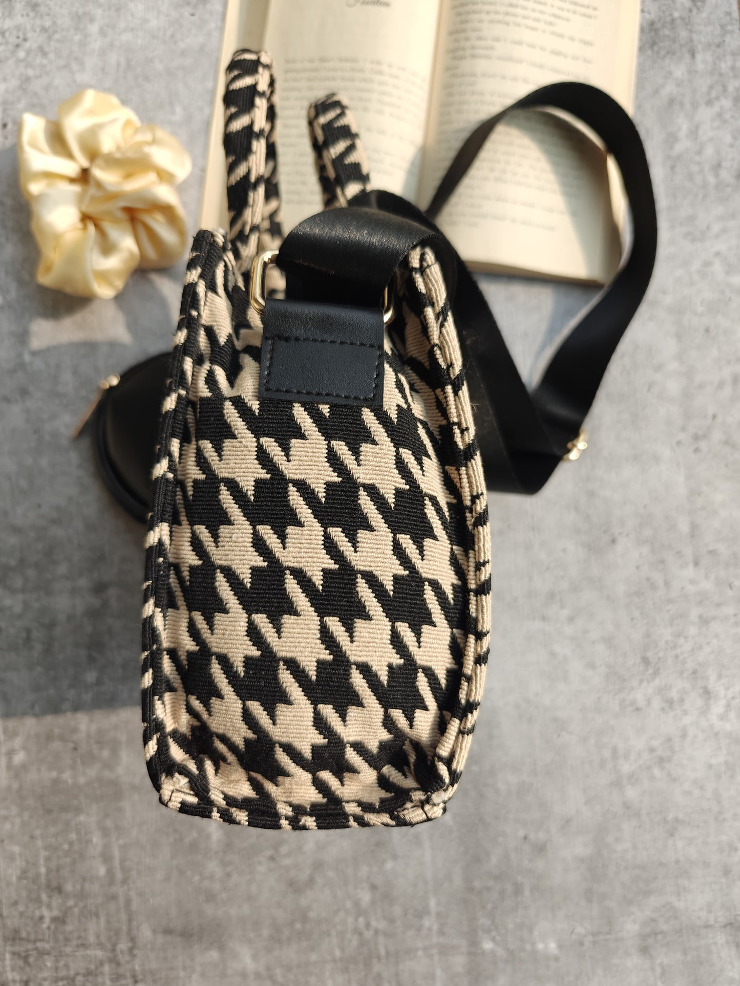 Chic Houndstooth Sling Bag