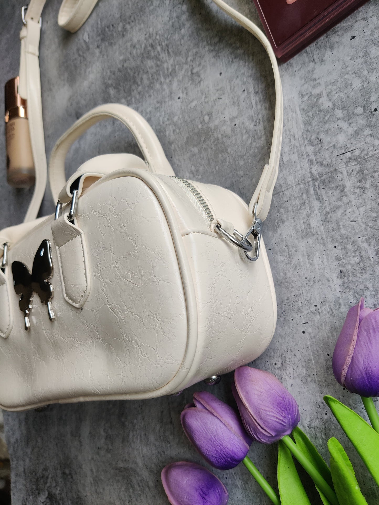 Paula Sling Bag