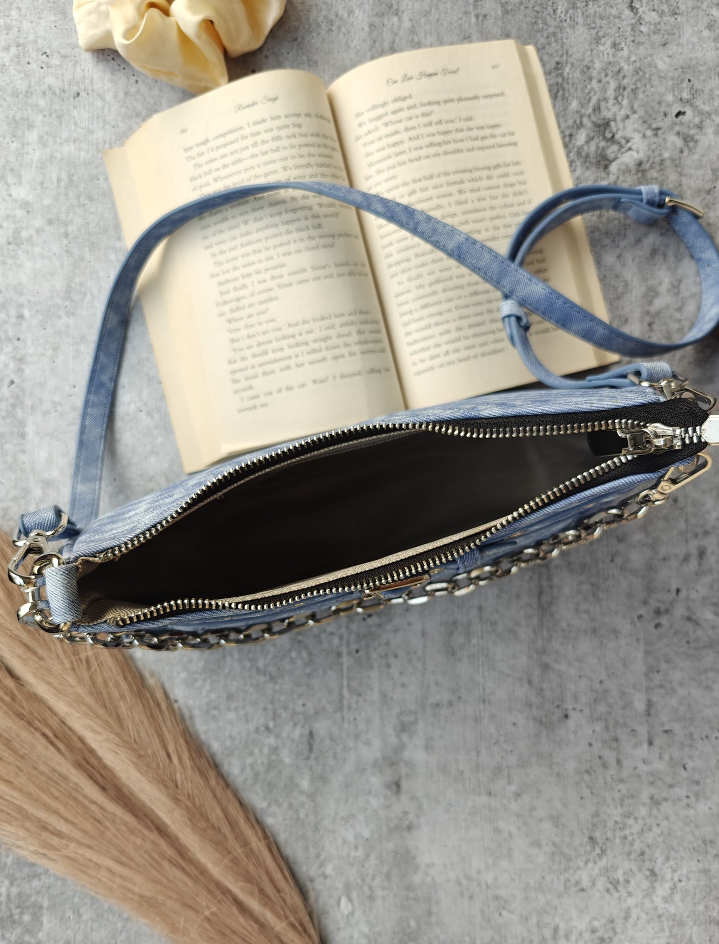 Stylish Zip Front Denim Shoulder Bag