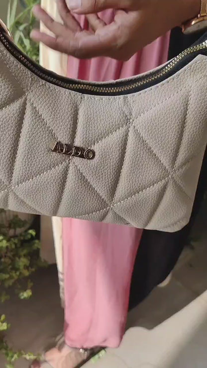 Ana Sling Bag
